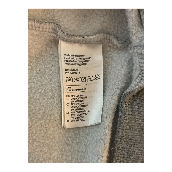 DIVIDED by H&M, mens XL, gray , small alphabet letters. Roomy cut, Cotton blend - Picture 4 of 5
